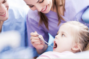 child dental checkup